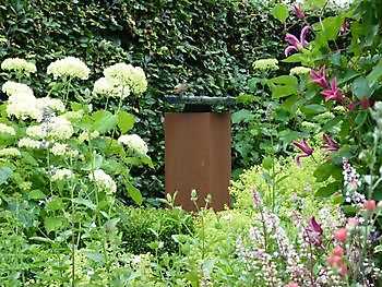  - Het Tuinpad Op / In Nachbars Garten