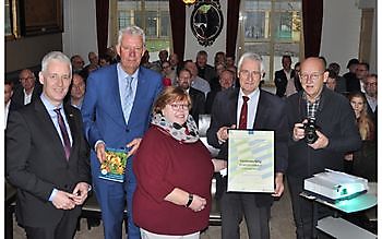 EDR-Grenzpreis - Het Tuinpad Op / In Nachbars Garten