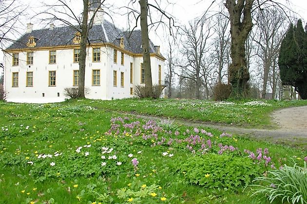 Fraeylemaburg Slochteren - Het Tuinpad Op / In Nachbars Garten
