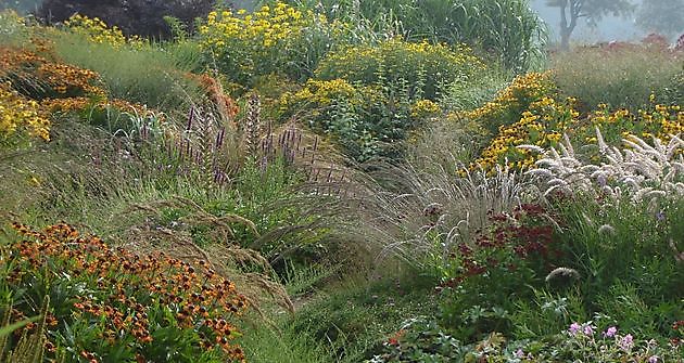  - Het Tuinpad Op / In Nachbars Garten