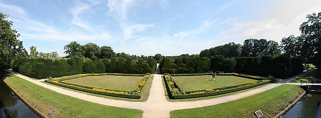  - Het Tuinpad Op / In Nachbars Garten