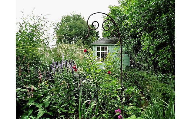  - Het Tuinpad Op / In Nachbars Garten