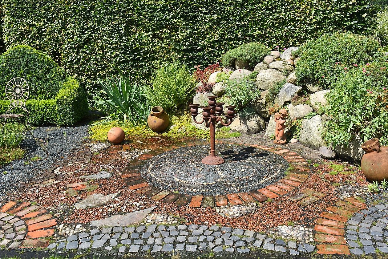 Landhof Tausendschön - Het Tuinpad Op / In Nachbars Garten