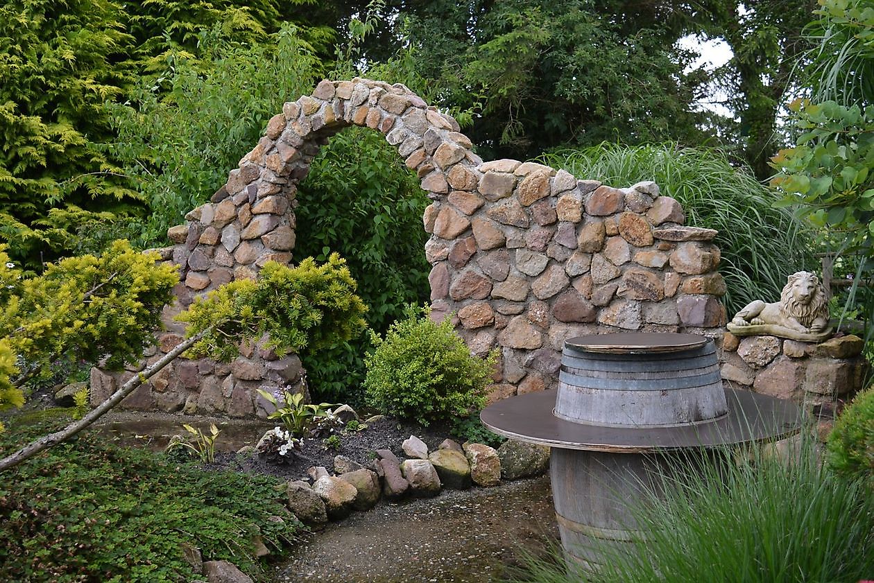 Landhof Tausendschön - Het Tuinpad Op / In Nachbars Garten