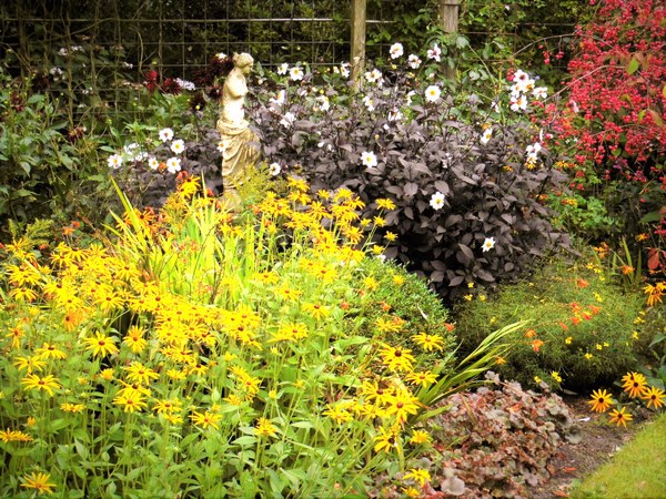 Brigitte und Klaus Knospe - Het Tuinpad Op / In Nachbars Garten