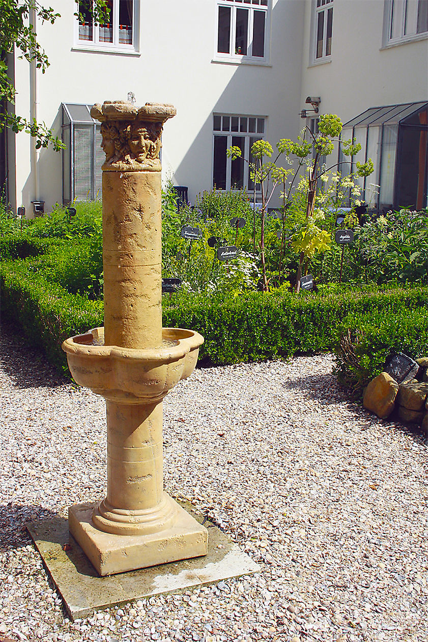 Kögel-Willms-Heilpflanzengarten - Het Tuinpad Op / In Nachbars Garten