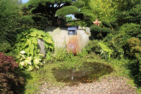 Landhof Tausendschön - Het Tuinpad Op / In Nachbars Garten