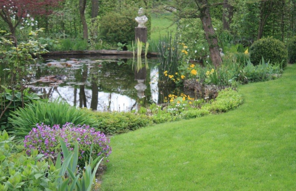 Jetskes Garten - Het Tuinpad Op / In Nachbars Garten