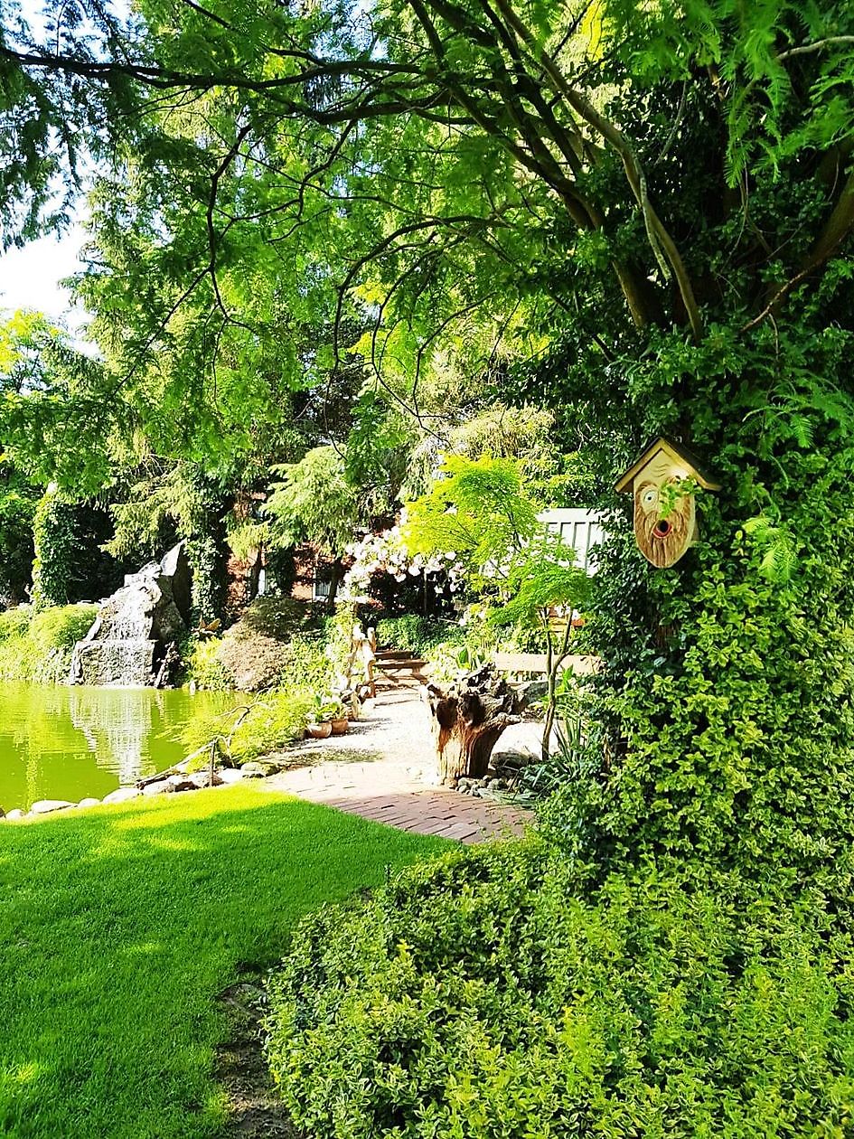 Der Garten von Johannes & Anne Rolfes - Het Tuinpad Op / In Nachbars Garten