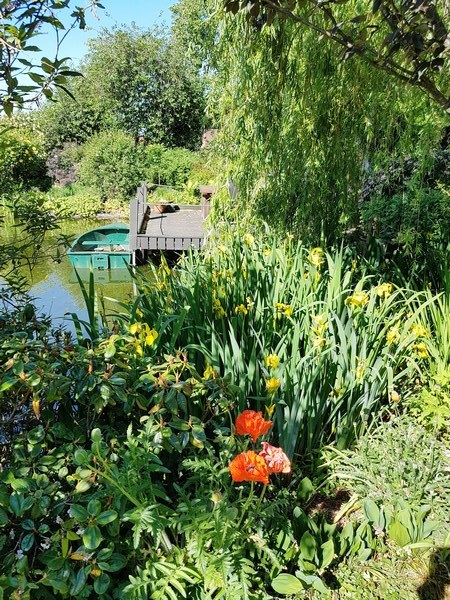 Garten der Vielfalt - Het Tuinpad Op / In Nachbars Garten