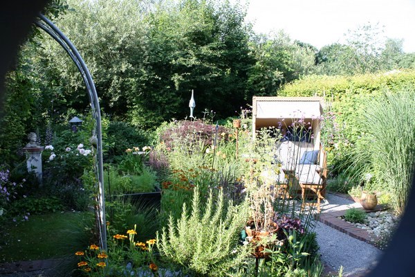 Garten Andrea & Axel Hoffmann - Het Tuinpad Op / In Nachbars Garten