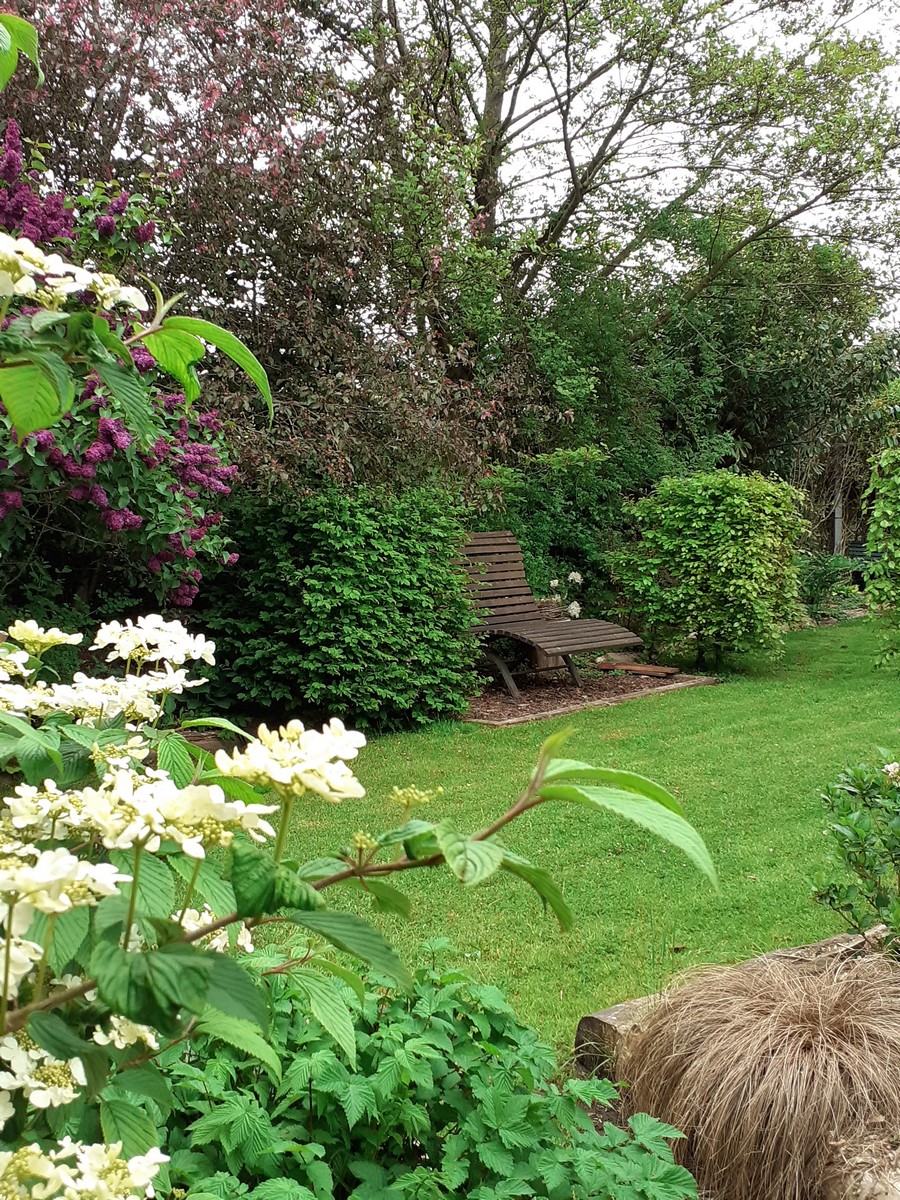 Garten(t)räume - Het Tuinpad Op / In Nachbars Garten