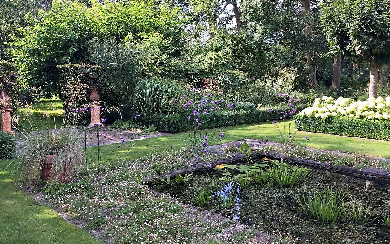 Cocky Stottelaar - Het Tuinpad Op / In Nachbars Garten