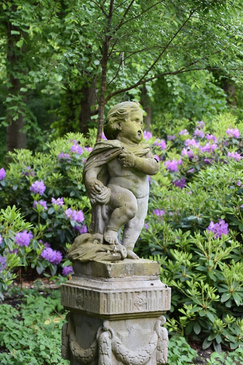 Veenborg Welgelegen - Het Tuinpad Op / In Nachbars Garten