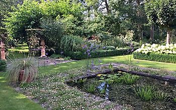 Cocky Stottelaar - Het Tuinpad Op / In Nachbars Garten